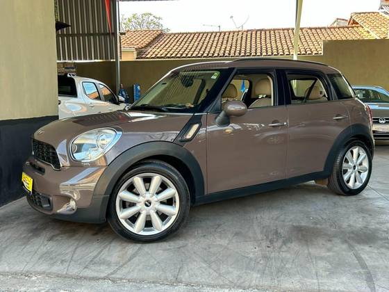 MINI COOPER 1.6 S CLUBMAN 16V TURBO GASOLINA 3P AUTOMÁTICO MINI COOPER 1.6 S CLUBMAN 16V TURBO GASOLINA 3P AUTOMÁTICO